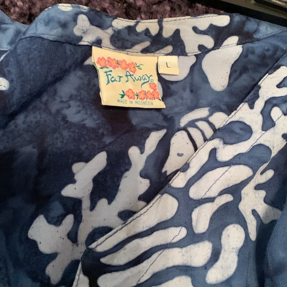 Long, beautiful dress. Smoke & pet free. - Picture 7 of 9